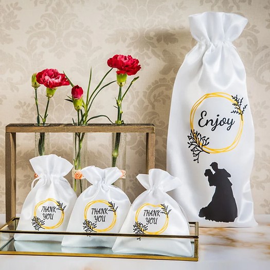 Gift packaging for wedding guests and other uses of wedding bags - Saketos  Bags Blog - Organza Bags - Producer of packaging for gifts, jewelry,  decorations!